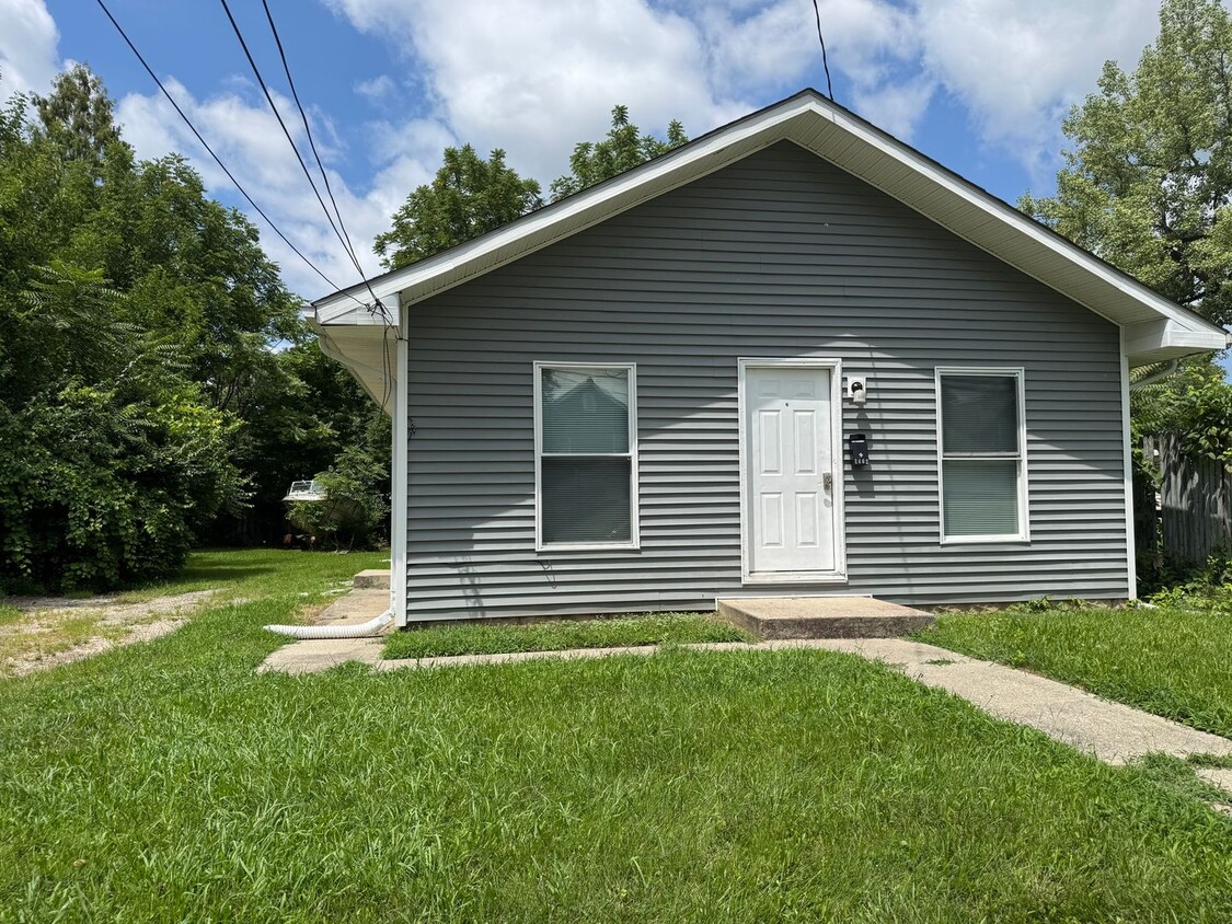 Primary Photo - 3 Bedroom, 1 Bath Ranch Home in Columbus' ...