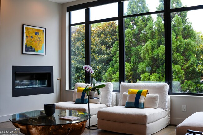 Foto del edificio - 908 Lenox Blvd