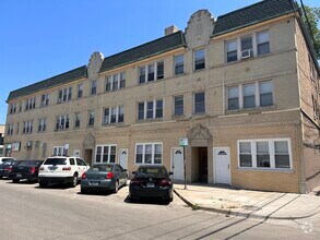 Building Photo - 3155 N Long Ave