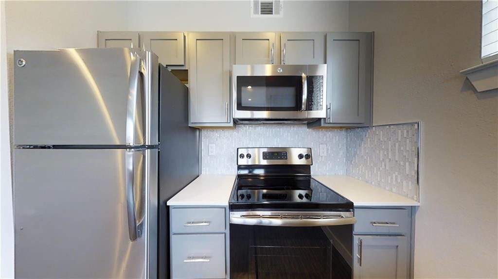 Foto principal - 2330 Kirby St