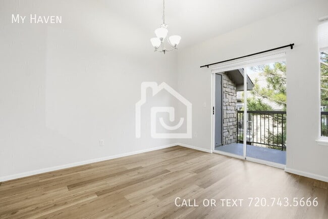 Building Photo - 2575 S Syracuse Way