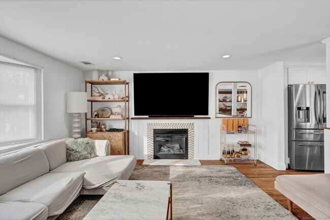 Foto del edificio - 1815 New Britain Ave