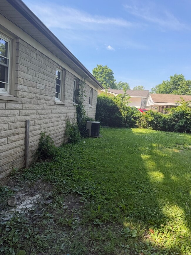 Building Photo - 3501 Bennett Ln