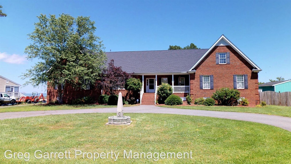 Primary Photo - 4 br, 4 bath House - 1206 Dandy Loop Rd
