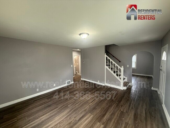 Foto del edificio - 4585 N 127th St