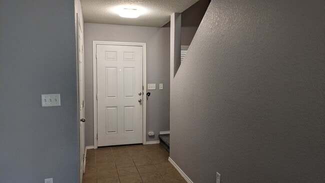 Building Photo - 25114 Remington Oaks San Antonio TX 78261