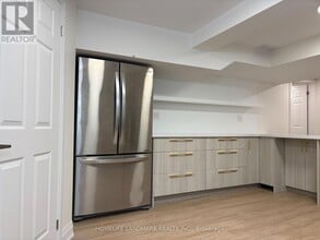 Building Photo - 39 Silversted Dr