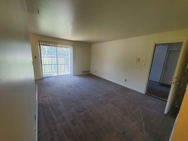 Building Photo - 24691 Outer Dr W