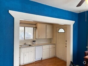 Building Photo - 201 S Asbury St