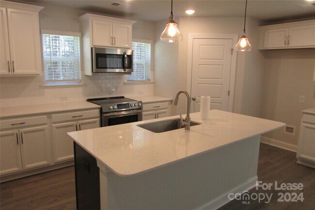 Foto del edificio - 1362 High Shoals Rd