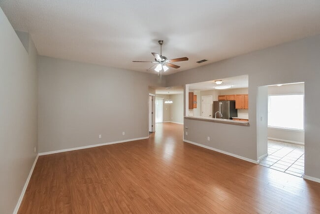 Foto del edificio - 11090 Stanley Steamer Ln