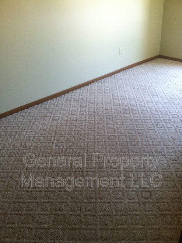 Foto del edificio - 4 bedroom in proximity to UWEC and downtow...