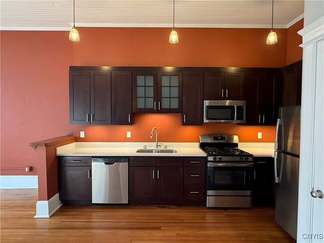 Foto del edificio - 205 E Jefferson St