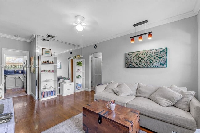 Foto del edificio - 28 Almeria Ave