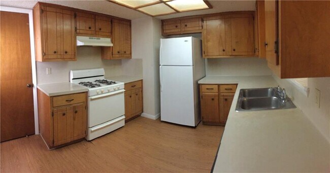 Building Photo - 3216 Tamarron Blvd
