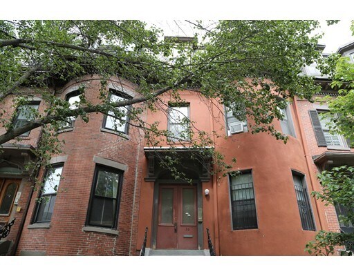 Primary Photo - 76 E Brookline St
