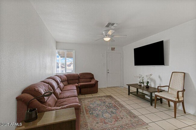 Building Photo - 3307 N 59th Ave