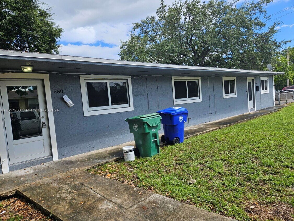 Primary Photo - 543 NW 58th St