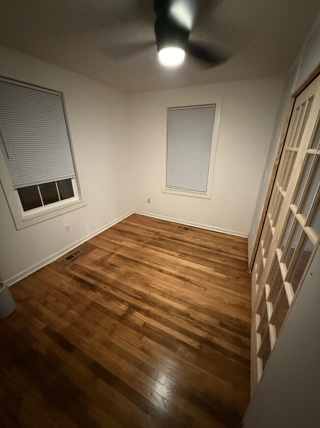 Building Photo - 1514 Lawson Ave