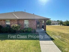 Building Photo - 400 N Willowood Dr