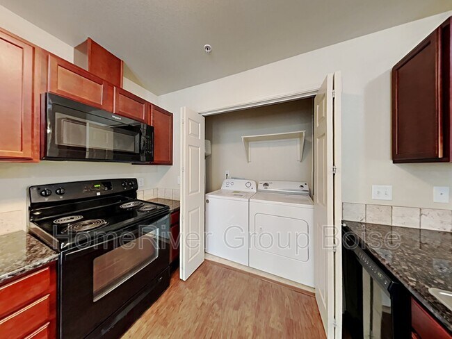 Building Photo - 11151 W Brassy Cove Loop