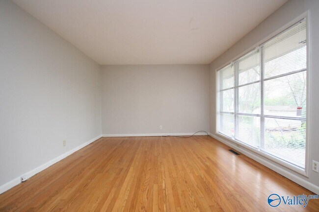 Foto del edificio - 417 Greenacres Dr NW
