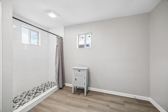 Building Photo - 7837 Dayton St