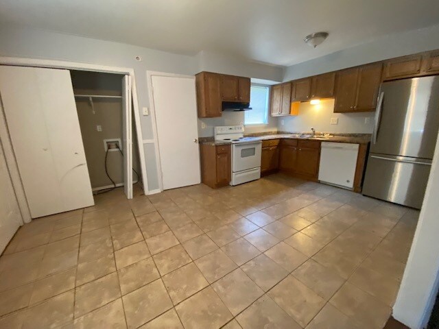 Foto del edificio - 6550 Riverdale Rd