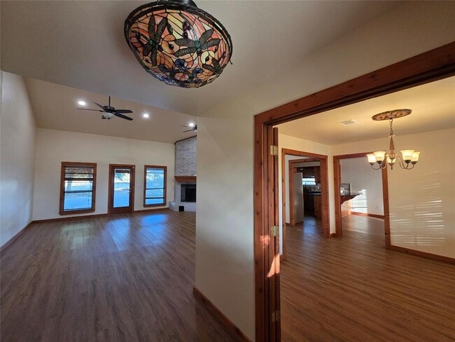 Foto del edificio - 9506 Schmidt Ln