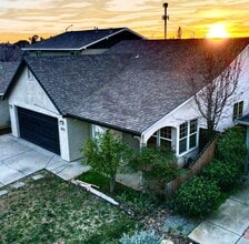 Building Photo - 2811 Vistamont Way