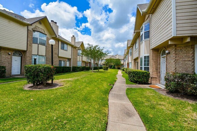 Foto del edificio - 8310 Wild Rose St