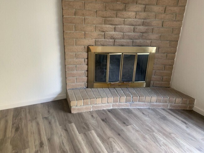 Building Photo - 9540001/60