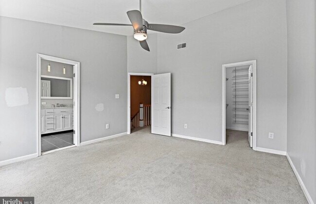 Foto del edificio - 6650 Dunwich Way