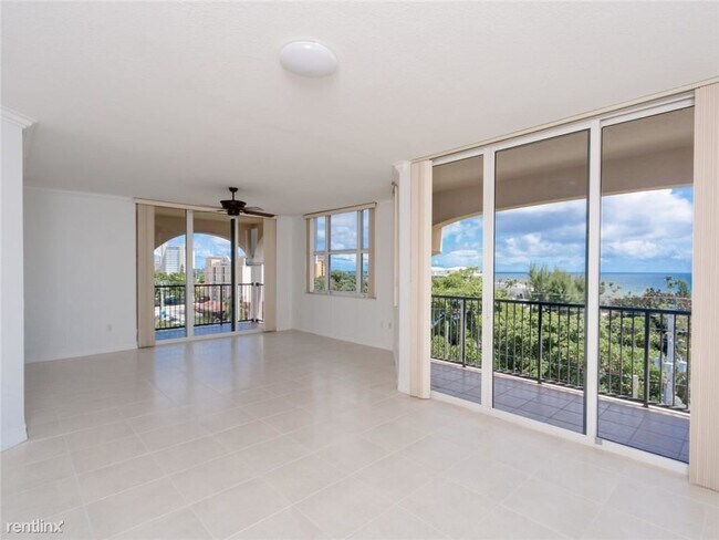Foto del edificio - 3 br, 2.5 bath Condo - 191 S Ocean Dr # PH612