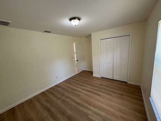 Foto del edificio - 4713-4715 1st St SW