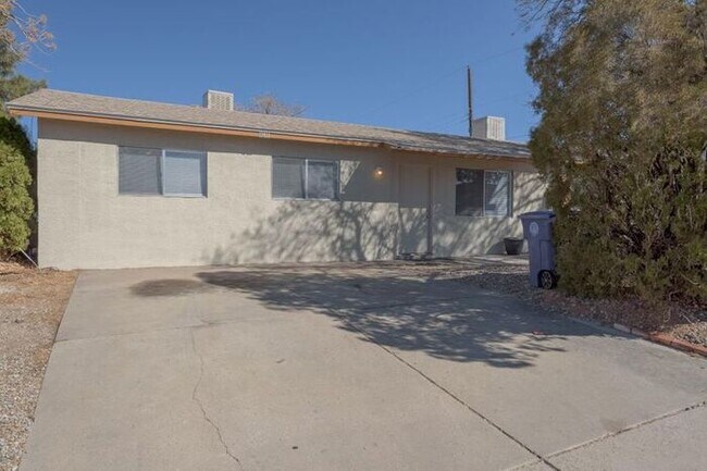 Building Photo - 13411 Cloudview Ave NE, Albuquerque, NM, 8...