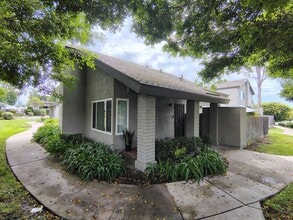Building Photo - 10805 Caravelle Pl