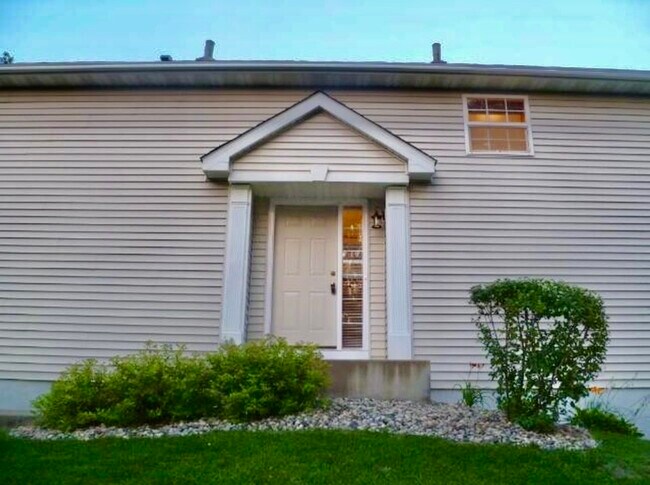 Building Photo - 7354 Windsor Dr N