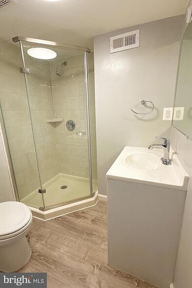 Building Photo - 5314 Larochelle Dr