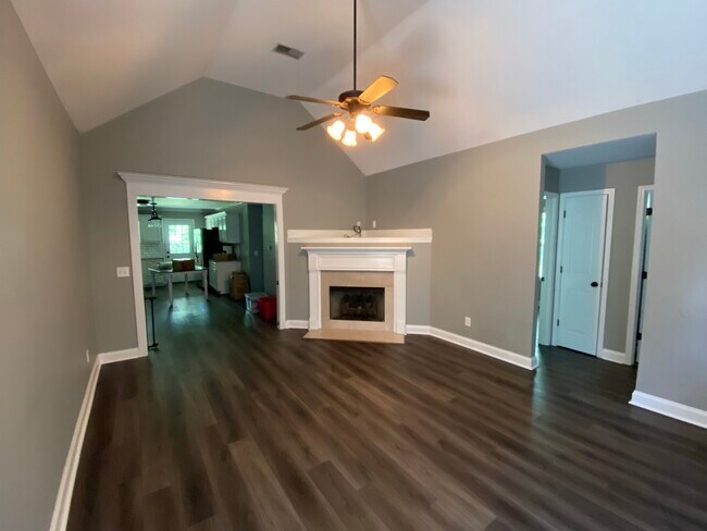 Foto del edificio - 5210 Red Valley Rd