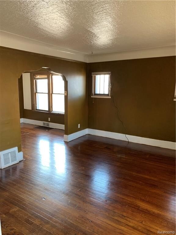 Building Photo - 4981 Larkins St