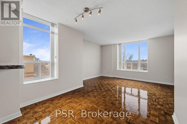 Building Photo - 515 Rosewell Ave