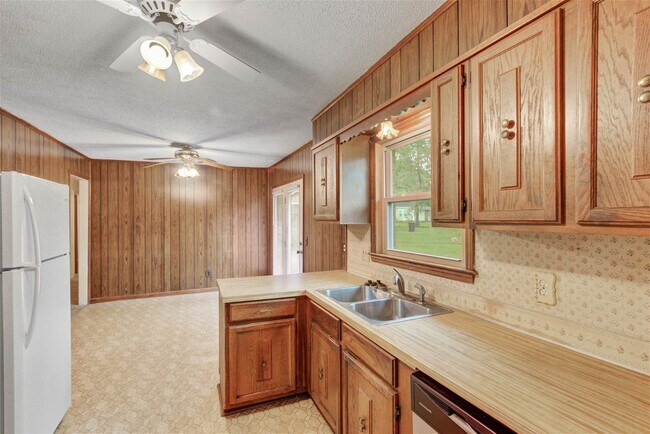 Building Photo - 125 Columbia Drive, Ladson, SC 29456 - 4 B...