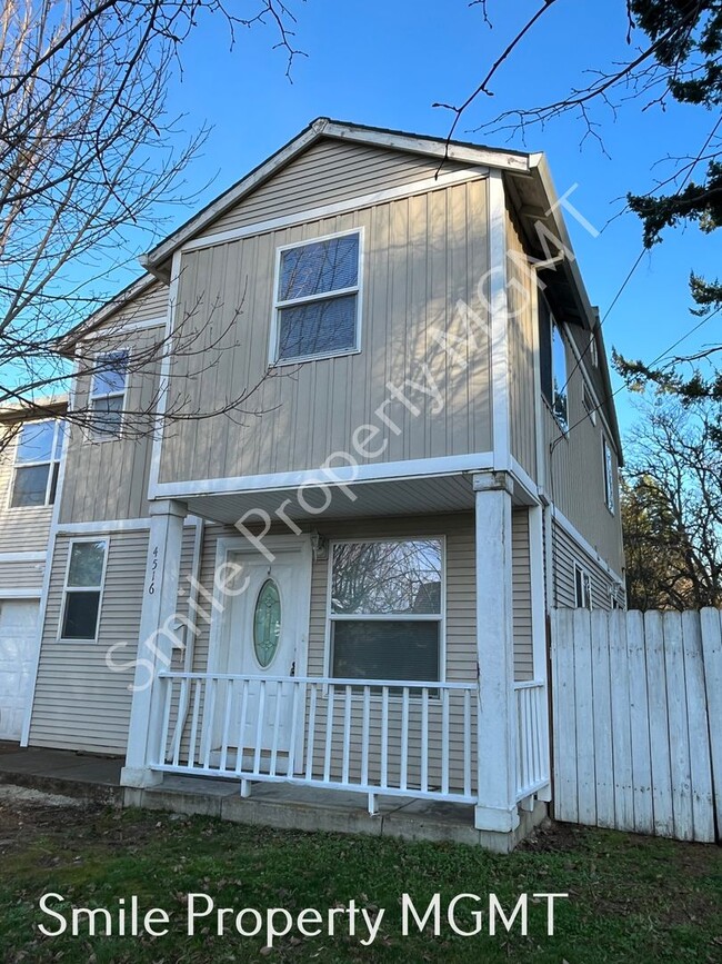 A nice house with 3 beds rooms and 2.5 baths. - A nice house with 3 beds rooms and 2.5 baths.