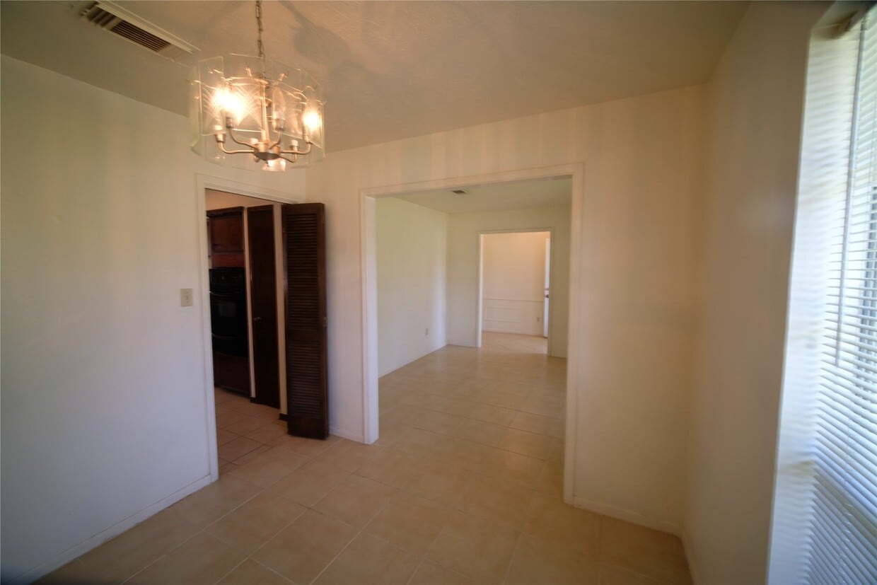 Building Photo - 12526 Lima Dr