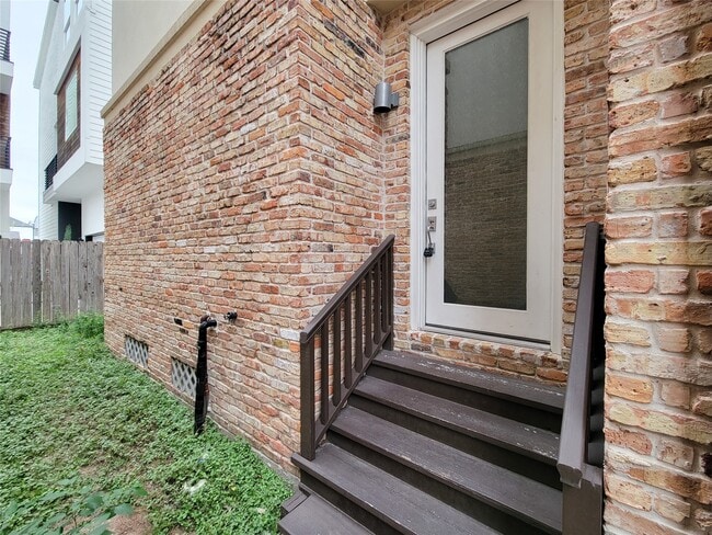 Building Photo - 5520 Kiam St