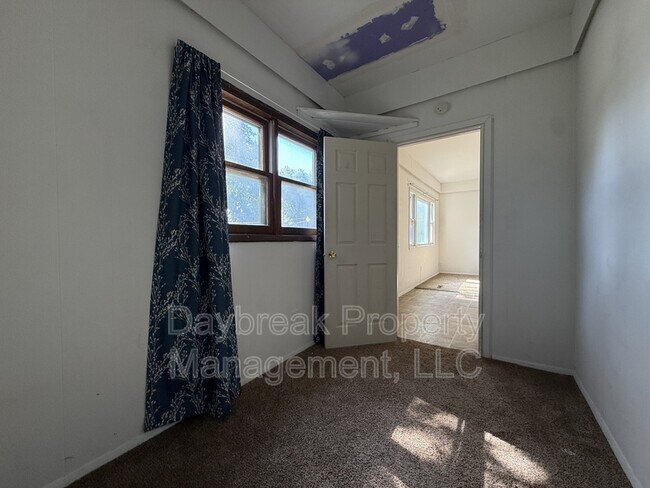 Foto del edificio - 1228 10th St N