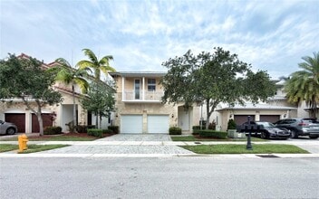 Building Photo - 10423 NW 70th Ln