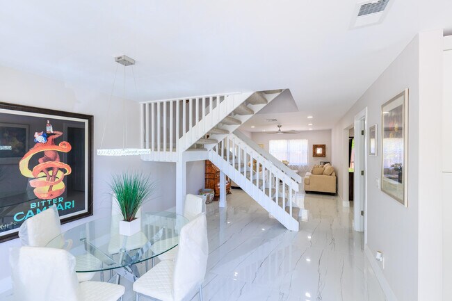 Foto del edificio - 5241 Jog Ln
