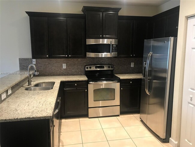 Foto del edificio - 8965 NW 98th Ave